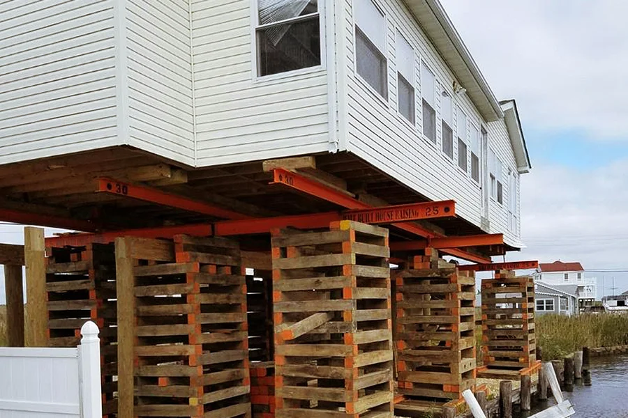 house raising or lifting (4)